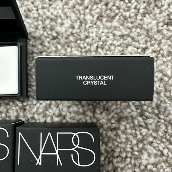 NARS Translucent Crystal Setting Powder - Picture 3 of 4